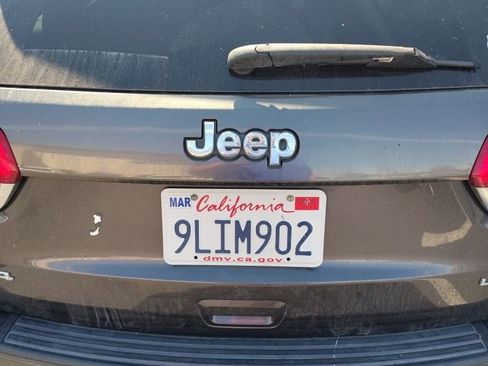 Used 2015 Jeep Grand Cherokee Laredo w/ Quick Order Package 23E image 23