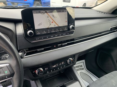 Used 2022 Mitsubishi Outlander SE image 17