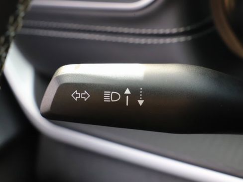 New 2025 Jeep Grand Cherokee L Laredo image 35