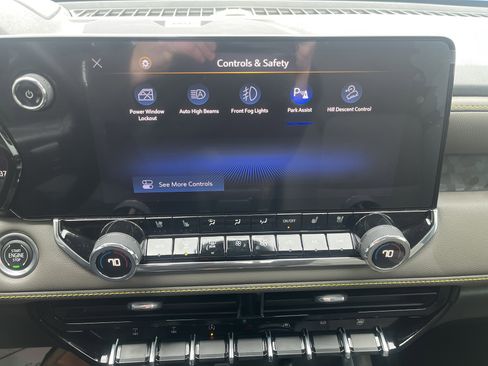 Used 2023 Chevrolet Colorado ZR2 w/ ZR2 Convenience Package III image 27