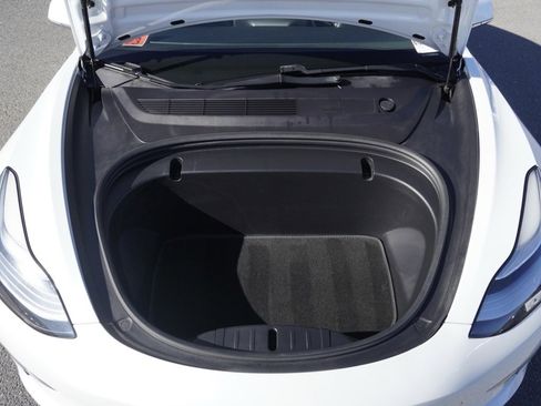 Used 2020 Tesla Model 3 Standard Range Plus image 23