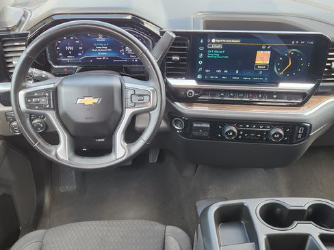Certified 2025 Chevrolet Silverado 1500 LT AWD/4WD image 27