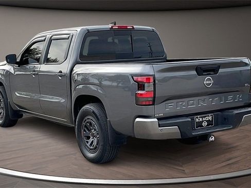 Certified 2024 Nissan Frontier SL w/ Technology Package image 11