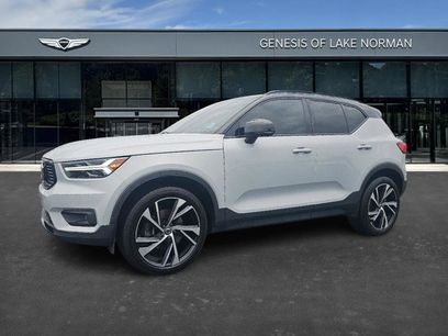 Used 2020 Volvo XC40 T4 R-Design w/ Protection Package