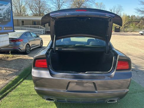 Used 2014 Dodge Charger SE w/ Sport Appearance Group image 11