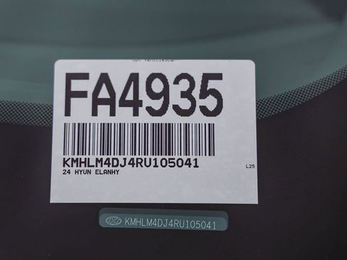 Used 2024 Hyundai Elantra Blue image 28