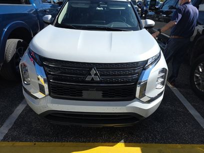 Used 2022 Mitsubishi Outlander ES