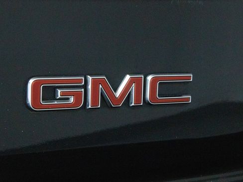 Used 2025 GMC Yukon Denali AWD/4WD image 33