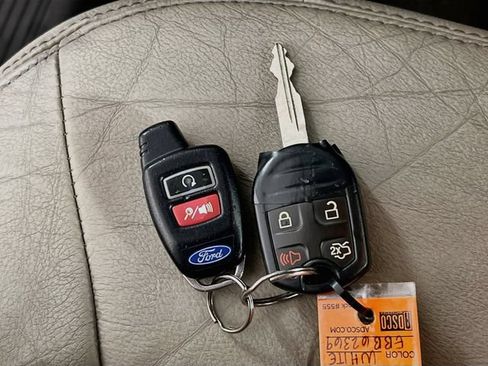Used 2014 Ford Edge SEL w/ Equipment Group 205A AWD/4WD image 30