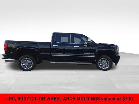 Certified 2017 GMC Sierra 2500 Denali w/ Duramax Plus Package AWD/4WD image 6