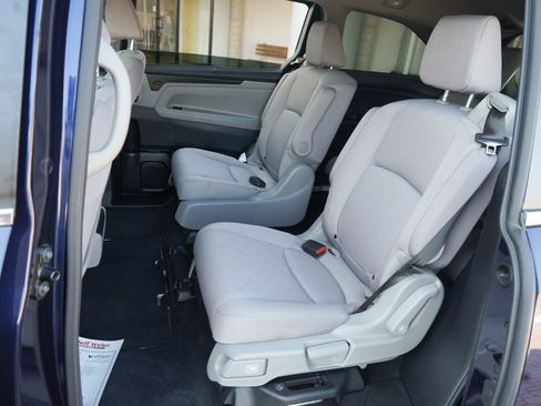 Used 2024 Honda Odyssey EX image 34