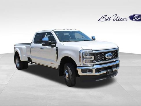 New 2026 Ford F350 King Ranch w/ Chrome Package AWD/4WD image 2