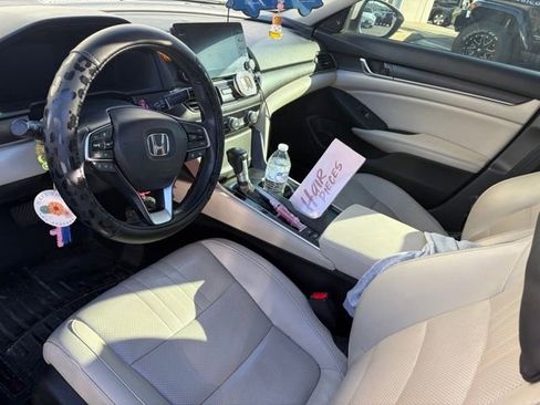 Used 2018 Honda Accord EX-L image 10