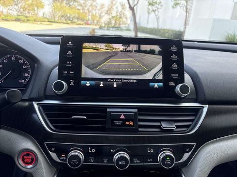 Used 2020 Honda Accord EX image 24