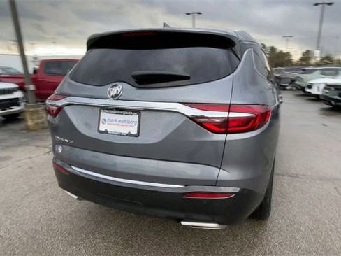 Used 2021 Buick Enclave Essence image 9