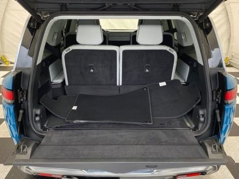 Used 2024 Rivian R1S Adventure image 4