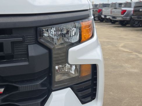 Used 2023 Chevrolet Silverado 1500 Custom Trail Boss AWD/4WD image 12