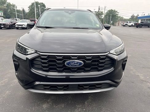 Used 2024 Ford Escape ST-Line w/ Tech Pack #1 AWD/4WD image 2