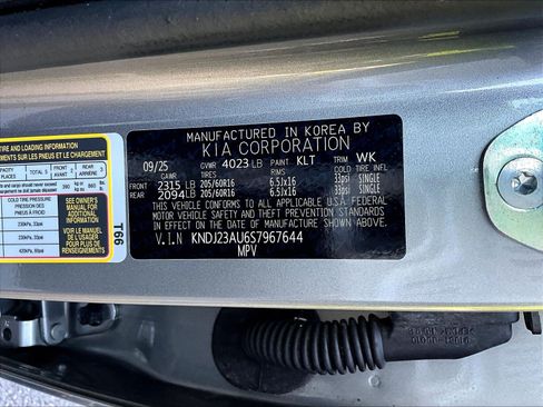 Certified 2025 Kia Soul LX w/ LX Technology Package FWD image 19
