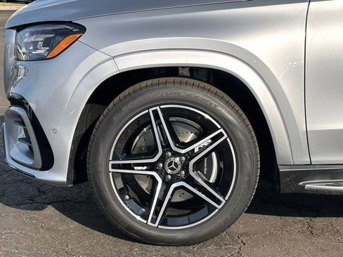 Certified 2025 Mercedes-Benz GLS 450 4MATIC image 7