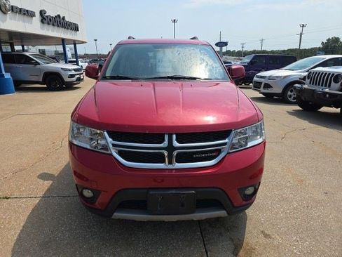 Used 2015 Dodge Journey SXT w/ Flexible Seating Group FWD image 2