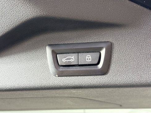 Used 2025 BMW X7 xDrive40i AWD/4WD image 44