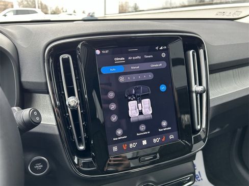 New 2026 Volvo XC40 B5 Plus w/ Protection Package Premier image 21