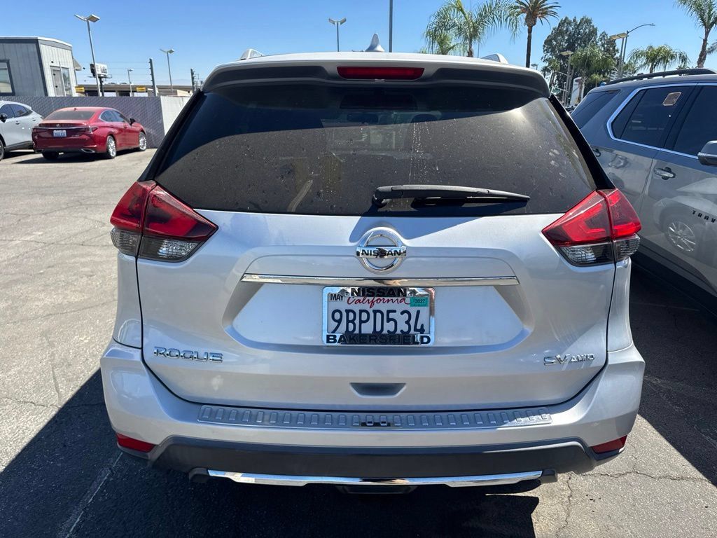 Used 2018 Nissan Rogue SV w/ Premium Package AWD/4WD image 5