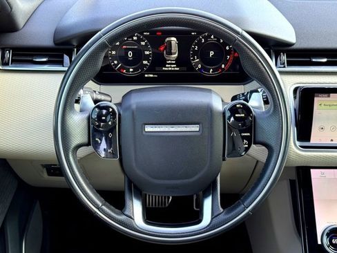 Used 2018 Land Rover Range Rover Velar R-Dynamic SE image 25
