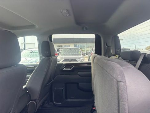 Used 2025 GMC Sierra 2500 SLE w/ SLE Value Package; image 9