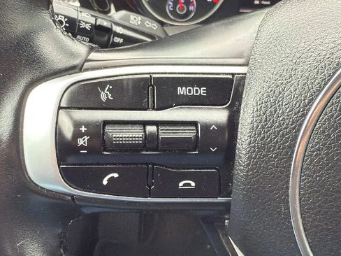Used 2022 Kia K5 GT-Line FWD image 12
