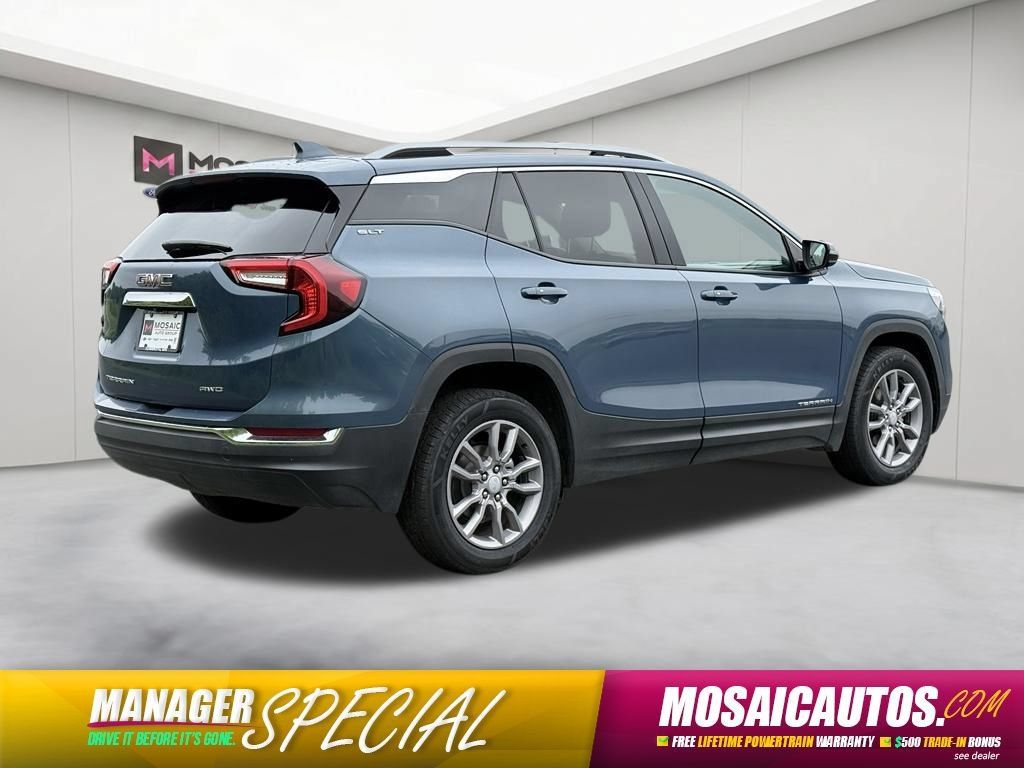 Used 2024 GMC Terrain SLT AWD/4WD image 7