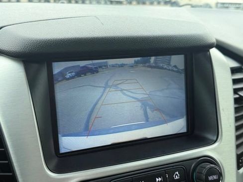 Used 2019 GMC Yukon XL SLT w/ Premium Edition AWD/4WD image 5
