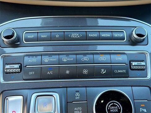Used 2022 Hyundai Santa Fe Calligraphy image 35