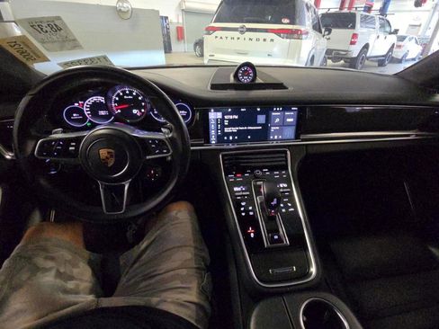 Used 2017 Porsche Panamera Turbo w/ Sport Package image 8