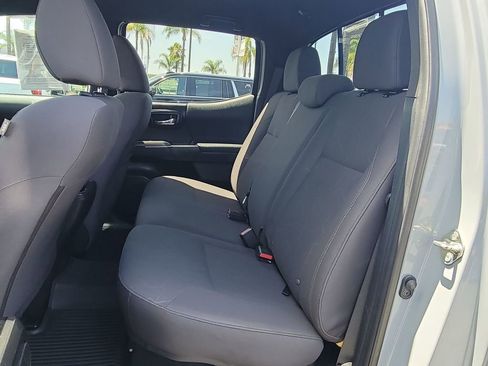 Used 2019 Toyota Tacoma TRD Off-Road w/ Technology Package AWD/4WD image 23