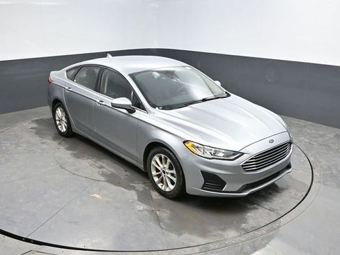 Used 2020 Ford Fusion SE image 33