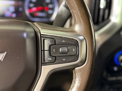 Used 2021 Chevrolet Silverado 1500 LT w/ Convenience Package II AWD/4WD image 24