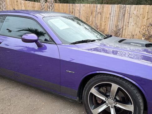 Used 2016 Dodge Challenger R/T Plus image 19