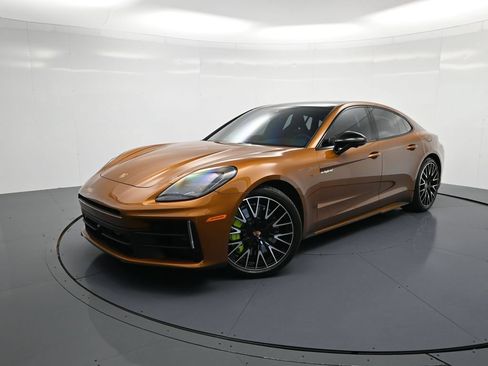 Certified 2025 Porsche Panamera 4 E-Hybrid AWD/4WD image 28