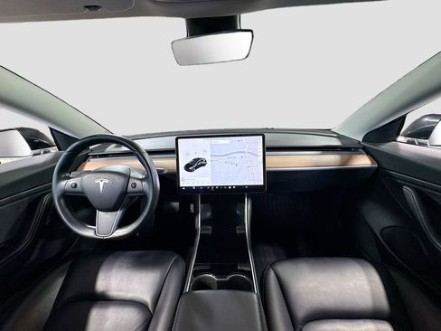 Used 2018 Tesla Model 3 Long Range image 16