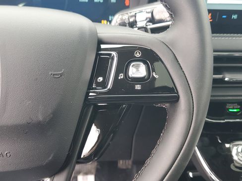 New 2026 Lincoln Corsair Premiere image 17