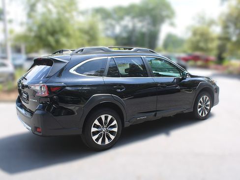 Used 2024 Subaru Outback Limited AWD/4WD image 13