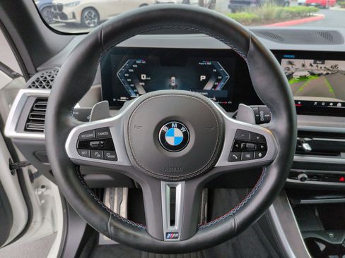 Certified 2025 BMW X5 M60i w/ Climate Comfort Package AWD/4WD image 18