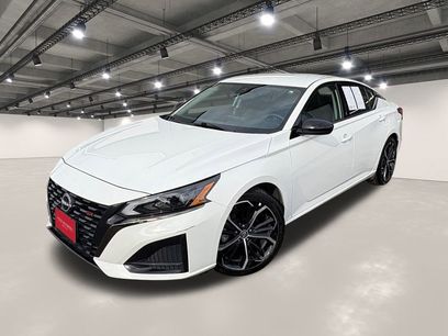 Used 2023 Nissan Altima 2.5 SR
