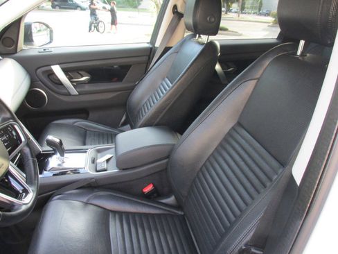 Used 2021 Land Rover Discovery Sport S image 24