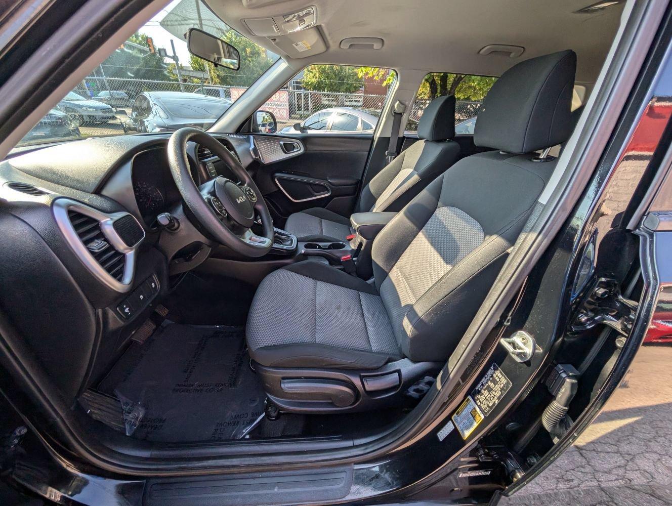 Used 2022 Kia Soul LX FWD image 15