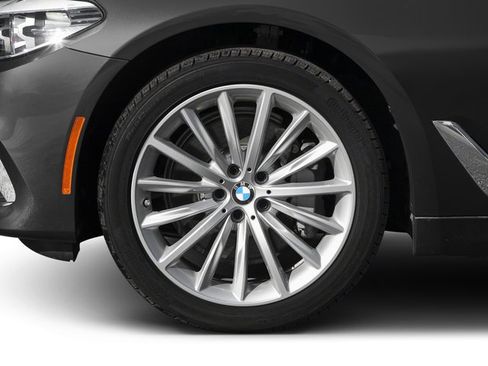 Used 2017 BMW 530i RWD image 11