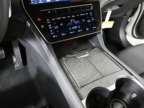 New 2025 Maserati Grecale Modena image 19