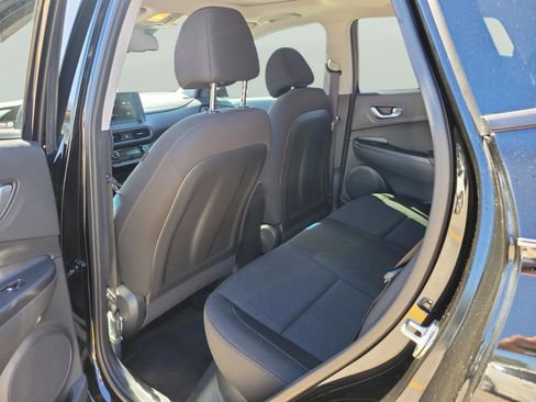 Certified 2022 Hyundai Kona SEL w/ Convenience Package image 8